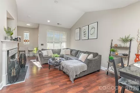 6730 Mallard Park Dr, Charlotte, NC 28262