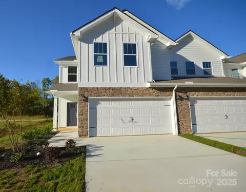 112 Sugg Trl, Weaverville, NC 28787