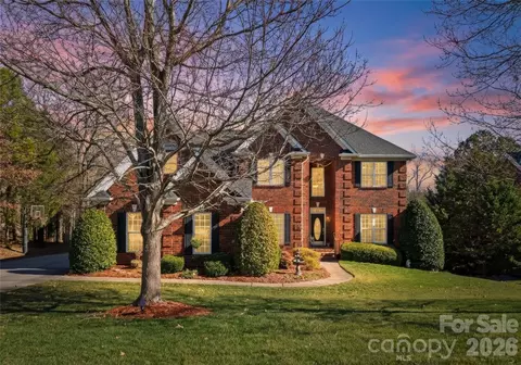 8820 Nellie Ln, Waxhaw, NC 28173