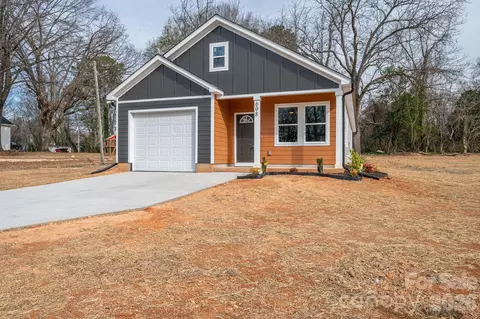 608 N Mountain St, Cherryville, NC 28021