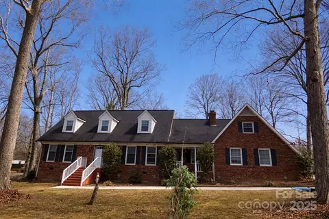 709 Woodside Dr, Kings Mountain, NC 28086