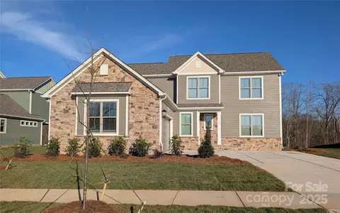 1318 Copper Leaf Dr, Rock Hill, SC 29732