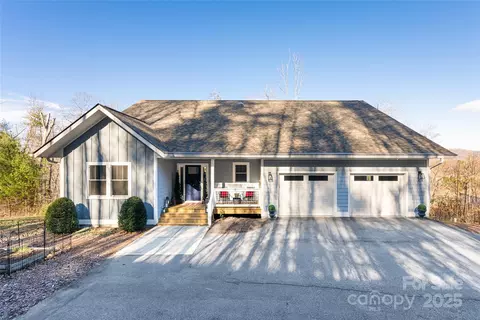 307 Kristy Cabe Dr, Fletcher, NC 28732
