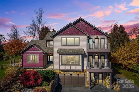 235 Windwhisper Dr, Asheville, NC 28804