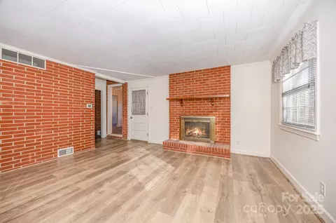 Living - 1213 Edgedale Dr, Salisbury, NC 28144 photo 2 of 4