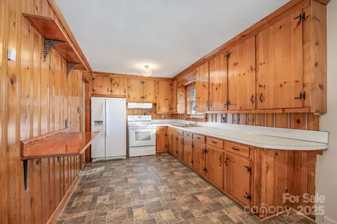 Kitchen - 1213 Edgedale Dr, Salisbury, NC 28144 photo 1 of 1