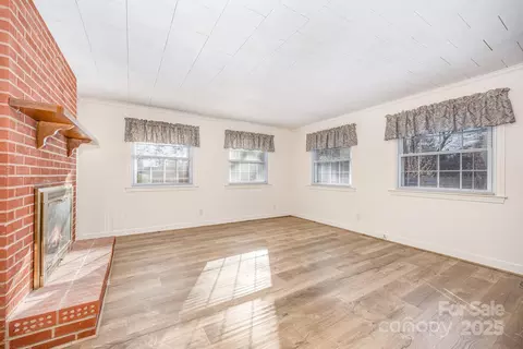 Living - 1213 Edgedale Dr, Salisbury, NC 28144 photo 1 of 4