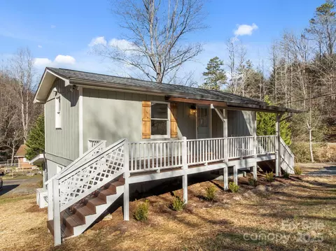 Exterior - 302 Cagle Cv, Sylva, NC 28779 photo 6 of 15