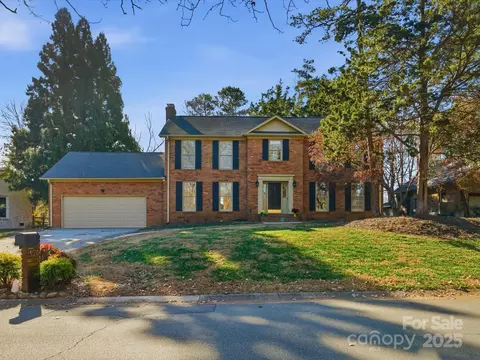 9218 Deerpark Ln, Charlotte, NC 28277