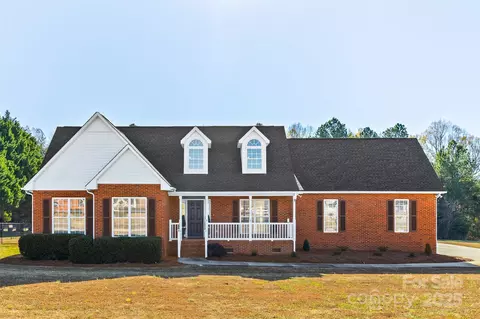 1334 Bryson Creek Dr, Mcconnells, SC 29726