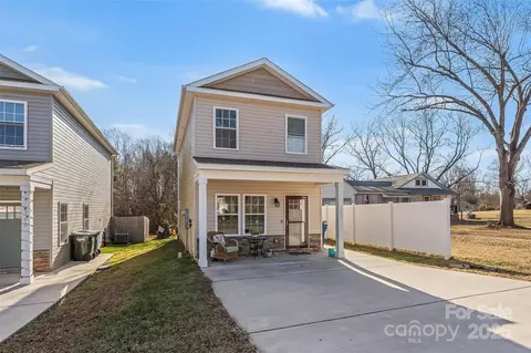1764 17th Ne Ave NE, Hickory, NC 28601
