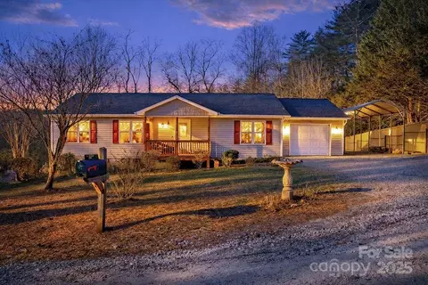 43 Redden Rd, Hendersonville, NC 28739