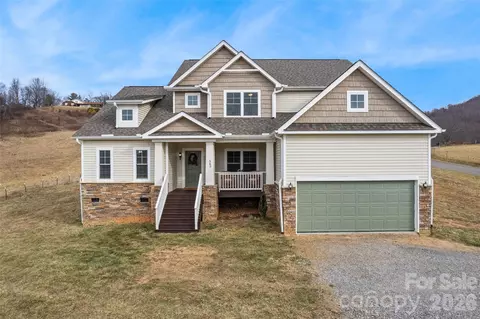 343 Rocky Lane Rd, Clyde, NC 28721