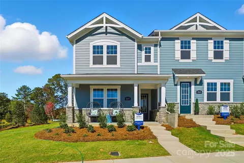 2608 Selbourne Dr, Gastonia, NC 28052