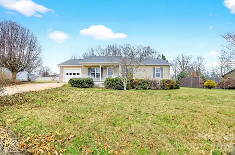 4 Plaza Dr, Granite Falls, NC 28630