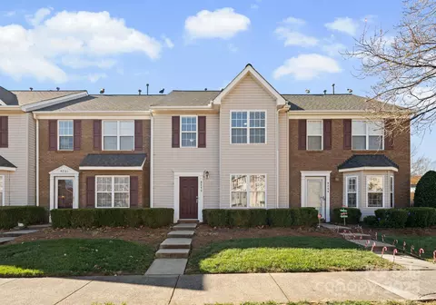 9245 Washam Potts Dr, Cornelius, NC 28031