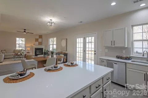 10631 Atkins Ridge Dr, Charlotte, NC 28213