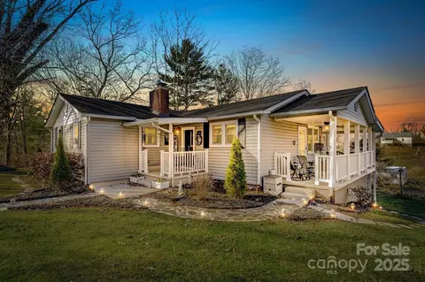 106 Pressley Rd, Canton, NC 28716