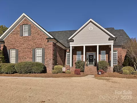 7900 Grimsby Cir, Harrisburg, NC 28075