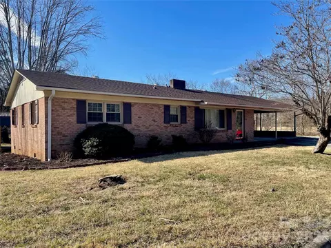 635 Powell Ne Rd NE, Lenoir, NC 28645