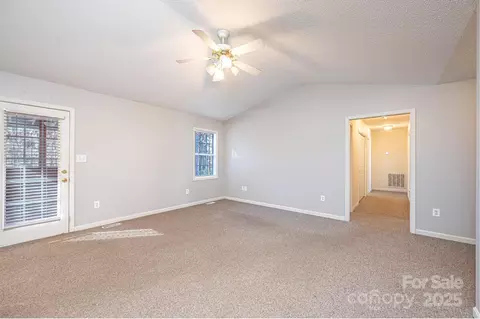 818 Gemcrest Ne Dr NE, Conover, NC 28613 photo 14