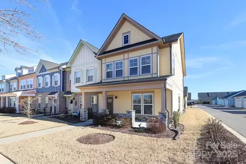 737 Veloway Dr, Rock Hill, SC 29730