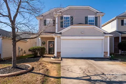 3434 Charterhall Ln, Charlotte, NC 28215