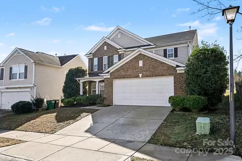 13812 Riding Hill Ave, Charlotte, NC 28213
