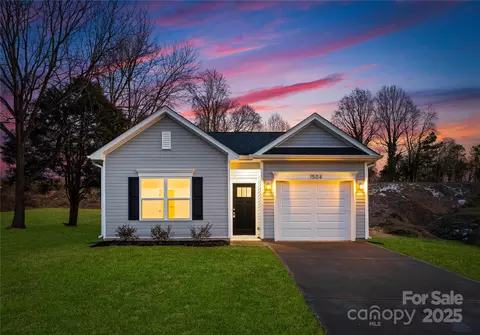 311 E Glendale Ave, Mount Holly, NC 28120