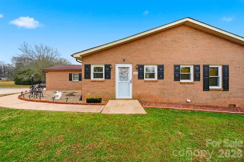 2336 21st Ne Ave NE, Hickory, NC 28601
