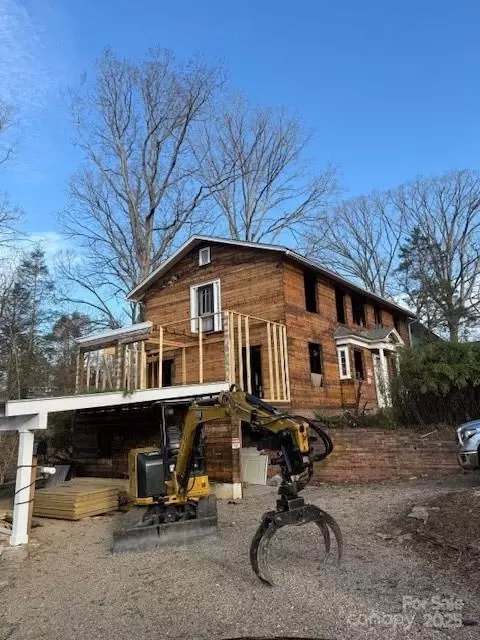9 Westchester Dr, Asheville, NC 28803