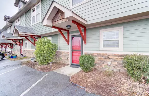 15 Lees Creek K Rd #K, Asheville, NC 28806