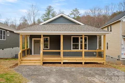 229 Edgewood S Rd S, Asheville, NC 28803