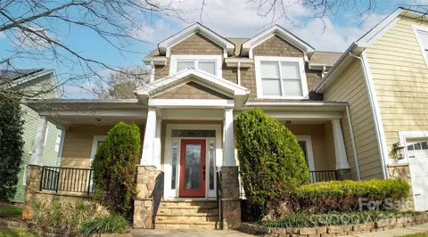 108 Hedgewood Dr, Mooresville, NC 28115