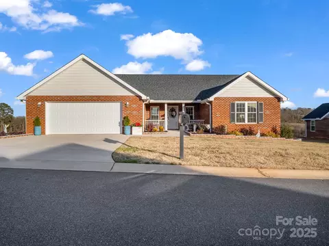 135 Central Park Cir, Spindale, NC 28160