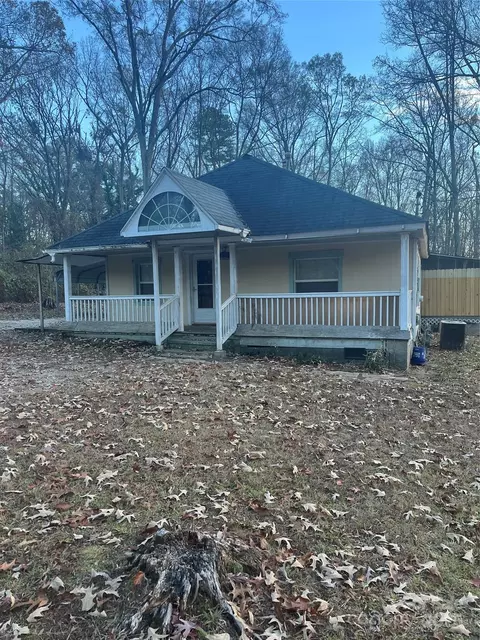 6341 Macon St, Charlotte, NC 28208