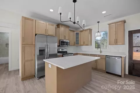 Kitchen - 95 Lexxi 3 Ln #3, Tryon, NC 28782 photo 1 of 4