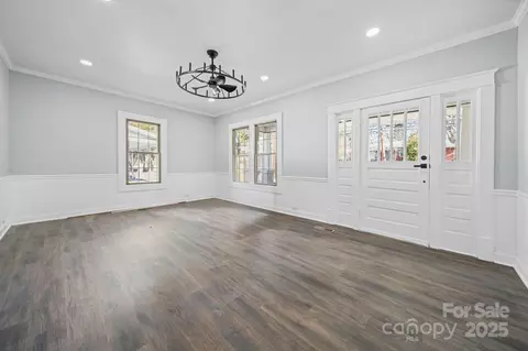 Living - 113 7th St, Spencer, NC 28159 photo 6 of 11