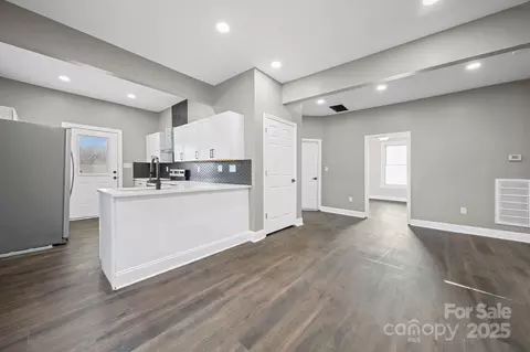 Living - 113 7th St, Spencer, NC 28159 photo 4 of 11