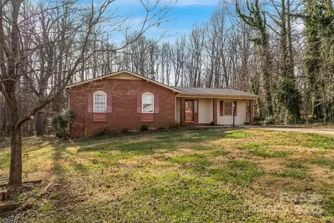 109 Dogwood Ct, Morganton, NC 28655