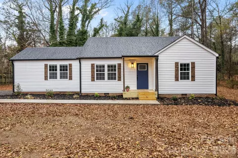519 N Main St, Mount Gilead, NC 27306