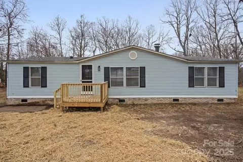 2464 Puetts Chapel Rd, Bessemer City, NC 28016