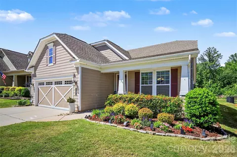 8407 Festival Way, Charlotte, NC 28215