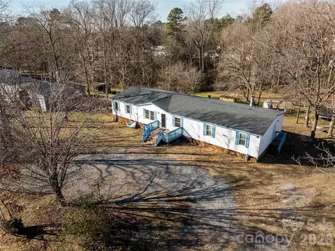675 Hares Way, Lincolnton, NC 28092