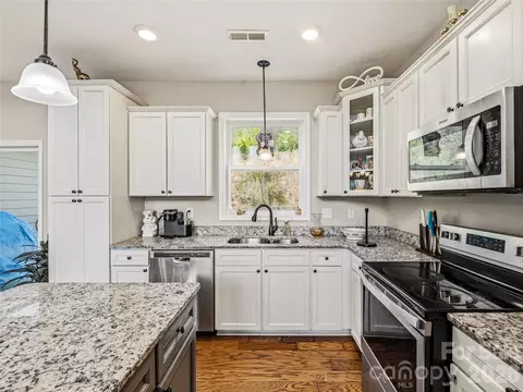 Kitchen - 170 Starry Night Ln, Marshall, NC 28753 photo 3 of 3