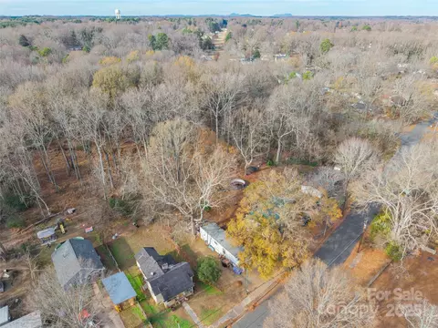 231 Charlotte St, York, SC 29745