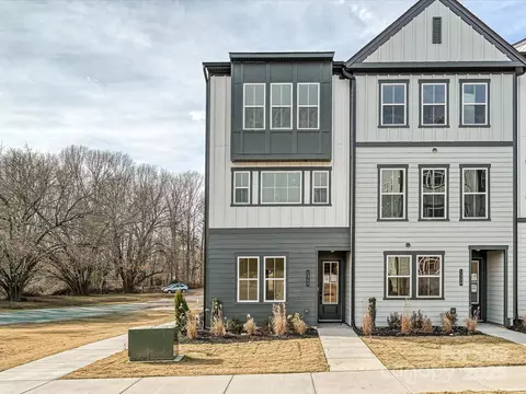 1343 Sandstar Ln, Charlotte, NC 28226