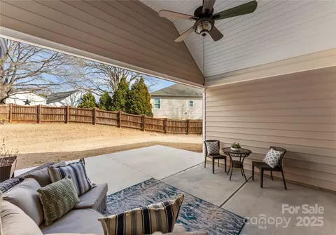 Exterior - 11624 Dunham Dr, Matthews, NC 28105 photo 2 of 5