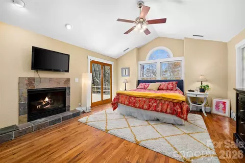 Bedroom - 571 Terrys Gap Rd, Fletcher, NC 28732 photo 2 of 6