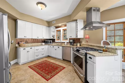 Kitchen - 571 Terrys Gap Rd, Fletcher, NC 28732 photo 4 of 5